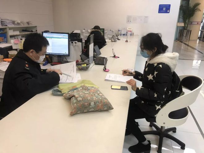 抗擊疫情，寶山市場監管“店小二”在行動——嚴把消毒器械銷售關